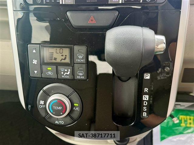 Daihatsu TANTO 2019-01 8486158-8