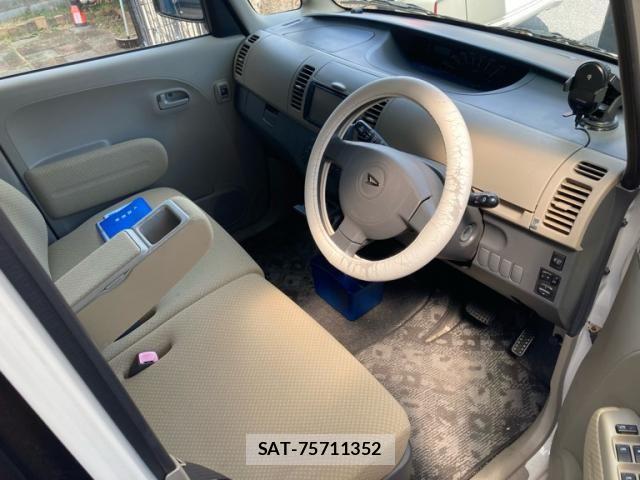 Daihatsu TANTO 2007-10 8527707-8