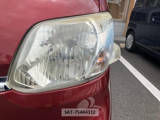 Daihatsu TANTO 2013-10 8527700-2