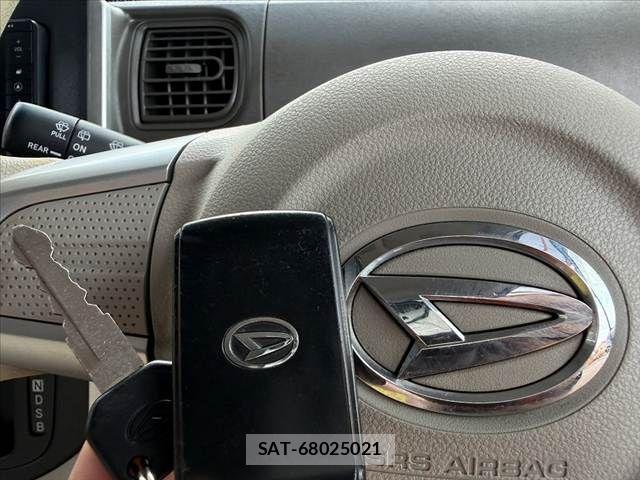 Daihatsu TANTO 2014-01 8528568-21