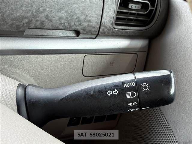 Daihatsu TANTO 2014-01 8528568-23