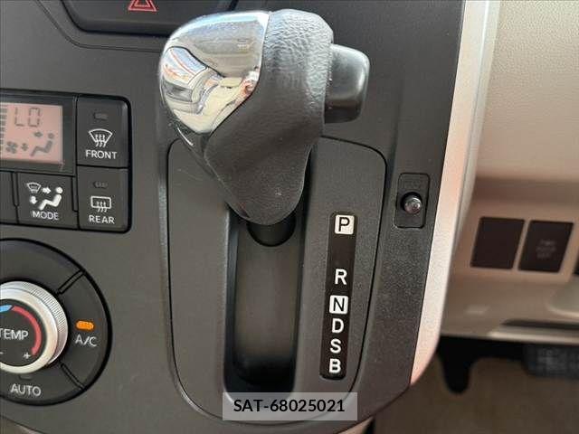 Daihatsu TANTO 2014-01 8528568-26