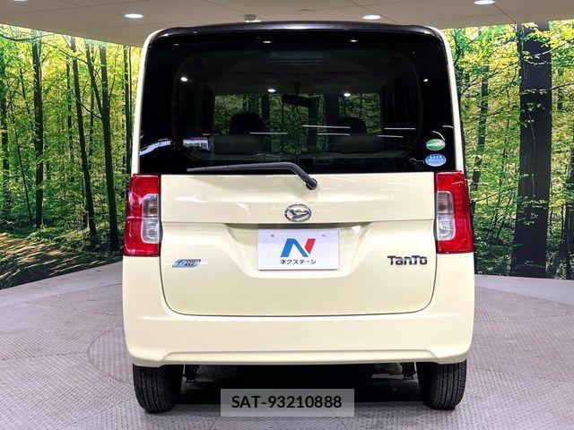 Daihatsu TANTO 2014-01 8527697-14