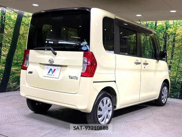 Daihatsu TANTO 2014-01 8527697-16