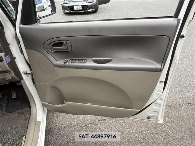 Daihatsu TANTO 2011-09 8527705-16