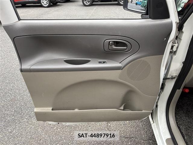 Daihatsu TANTO 2011-09 8527705-19