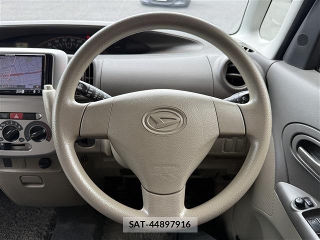 Daihatsu TANTO 2011-09 8527705-25