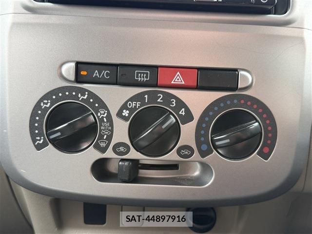 Daihatsu TANTO 2011-09 8527705-28