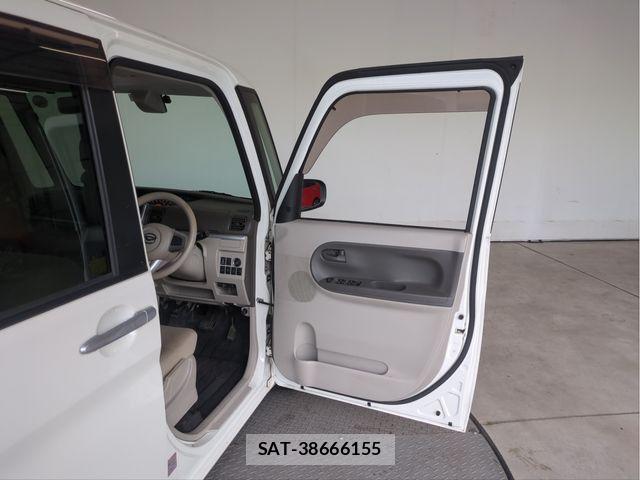 Daihatsu TANTO 2015-08 8527698-28