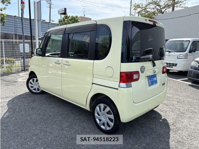 Daihatsu TANTO 2009-12 8563740-2