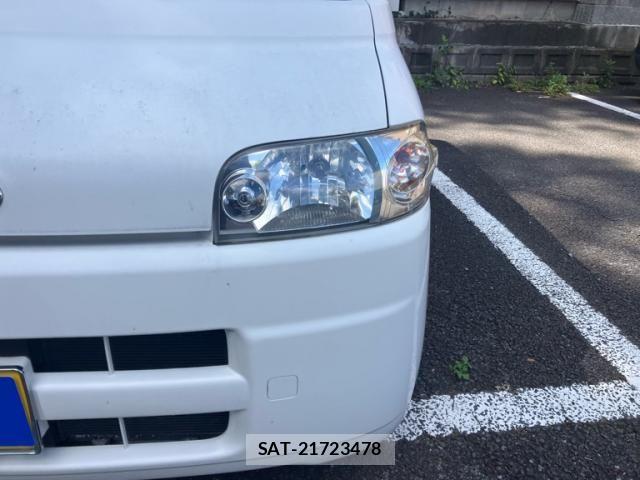 Daihatsu TANTO 2005-05 8563742-3