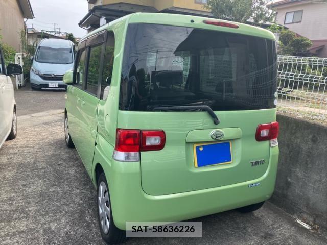 Daihatsu TANTO 2011-08 8563750-4