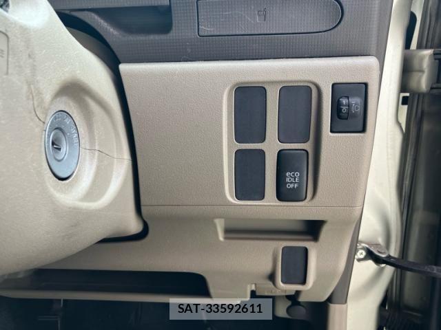Daihatsu TANTO 2013-09 8563741-8