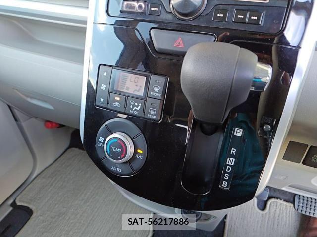 Daihatsu TANTO 2016-05 8629278-14