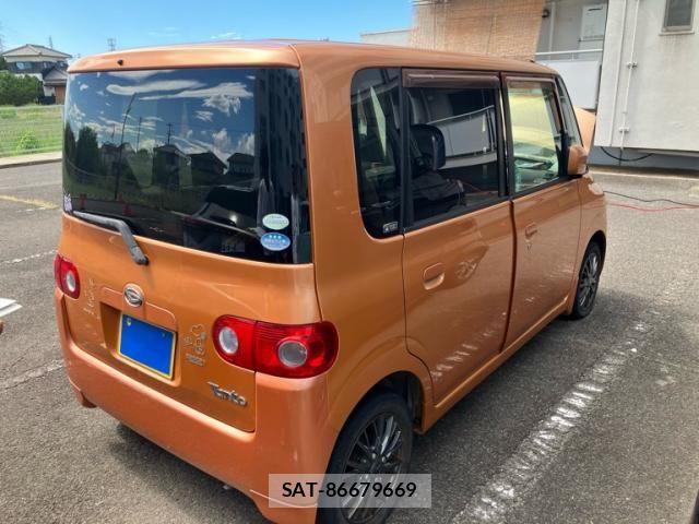 Daihatsu TANTO 2005-09 8629293-4