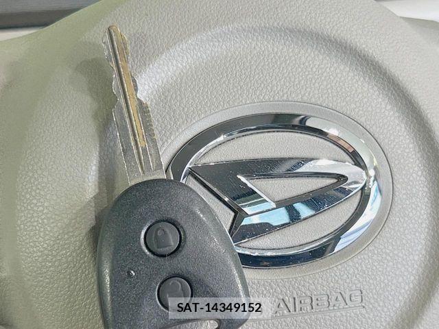 Daihatsu TANTO 2016-04 8629281-5