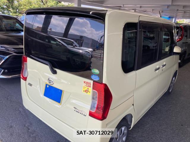 Daihatsu TANTO 2014-05 8661917-2