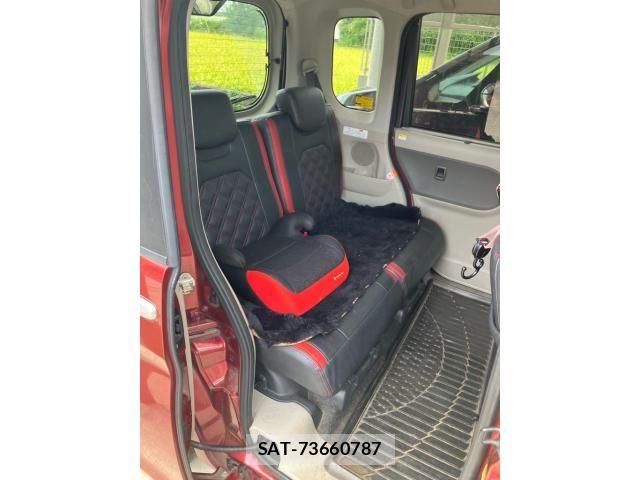 Daihatsu TANTO 2015-09 8661915-12