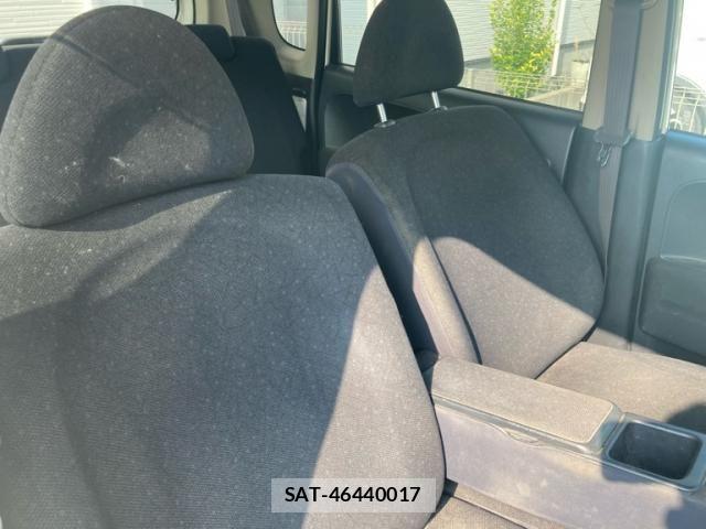 Daihatsu TANTO 2007-11 8667012-13