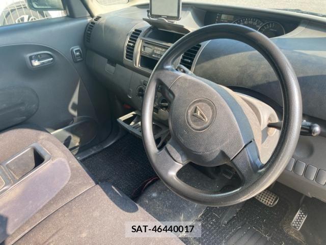 Daihatsu TANTO 2007-11 8667012-14