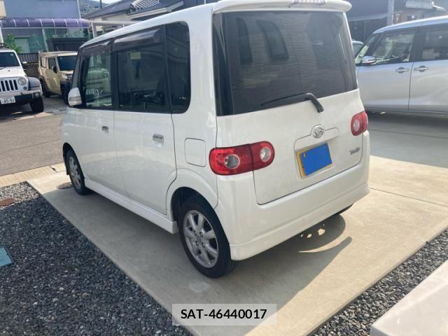 Daihatsu TANTO 2007-11 8667012-4