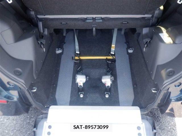 Daihatsu TANTO 2021-08 8661890-5