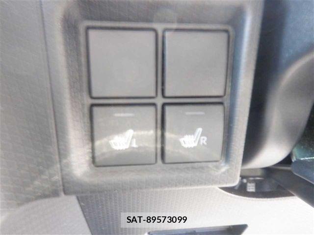 Daihatsu TANTO 2021-08 8661890-6