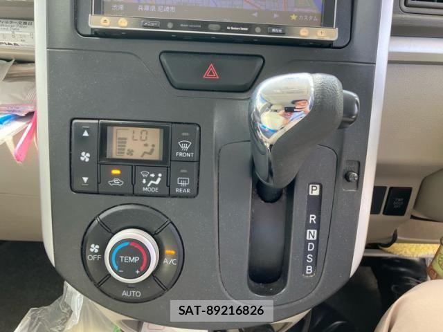 Daihatsu TANTO 2013-12 8661914-13