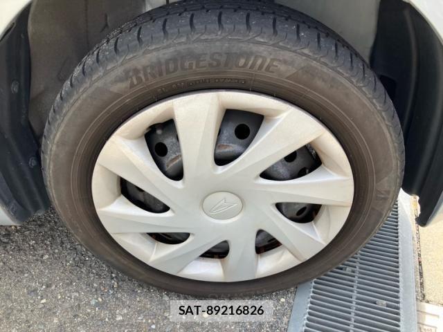 Daihatsu TANTO 2013-12 8661914-4