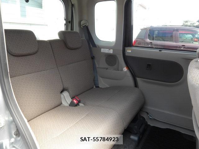 Daihatsu TANTO 2017-11 8661904-12