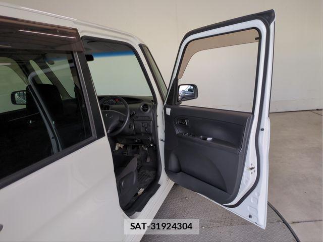 Daihatsu TANTO 2013-08 8661907-28