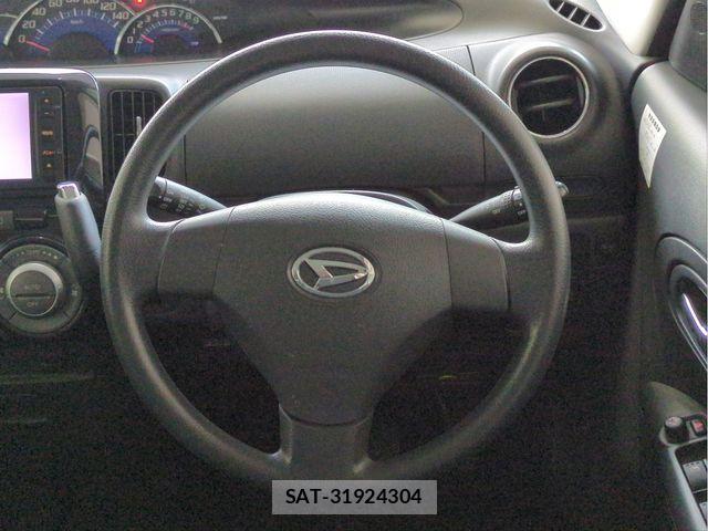 Daihatsu TANTO 2013-08 8661907-8