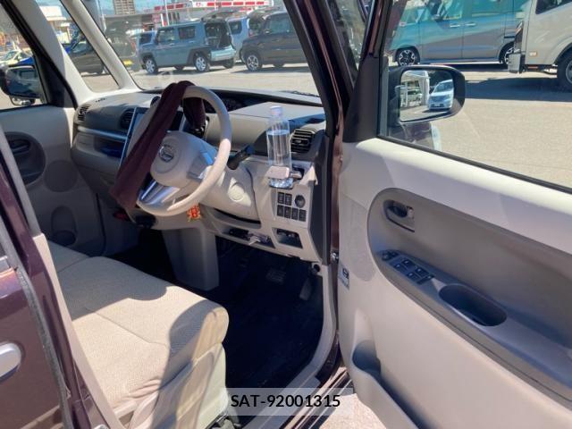 Daihatsu TANTO 2014-11 8661910-11