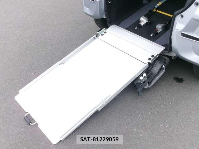 Daihatsu TANTO 2021-09 8661896-5