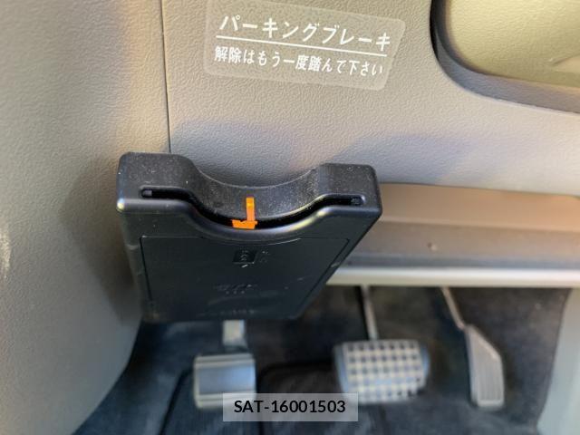 Daihatsu TANTO 2013-08 8686744-15