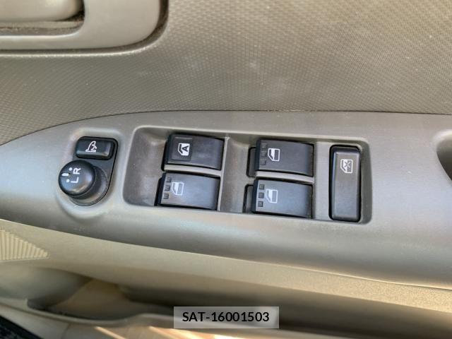 Daihatsu TANTO 2013-08 8686744-18