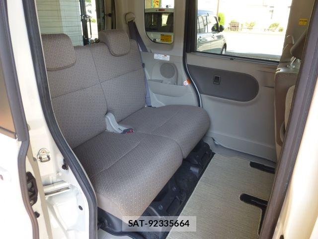 Daihatsu TANTO 2018-11 8686742-11