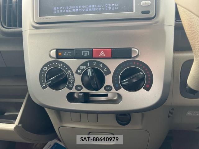 Daihatsu TANTO 2011-09 8686748-16