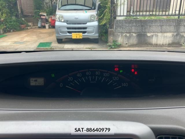 Daihatsu TANTO 2011-09 8686748-20