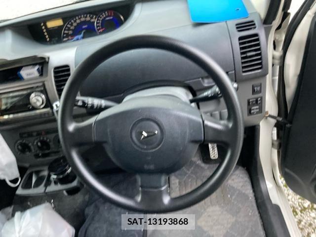 Daihatsu TANTO 2007-11 8686750-13