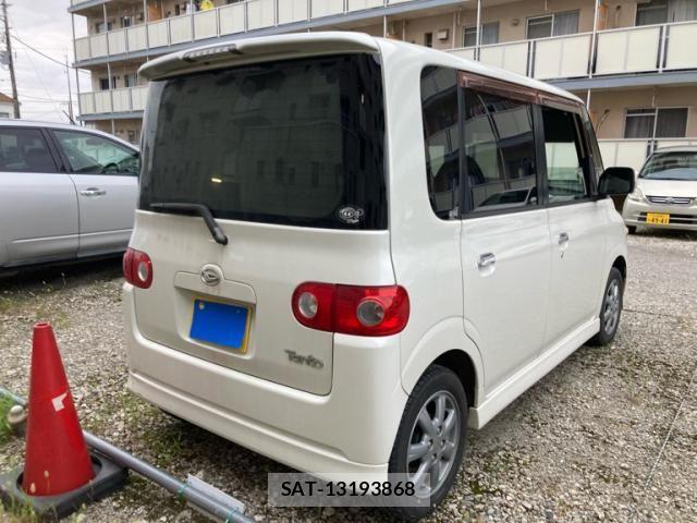 Daihatsu TANTO 2007-11 8686750-2