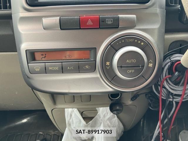 Daihatsu TANTO 2011-12 8744047-18