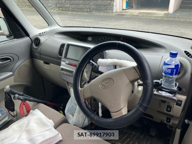 Daihatsu TANTO 2011-12 8744047-6