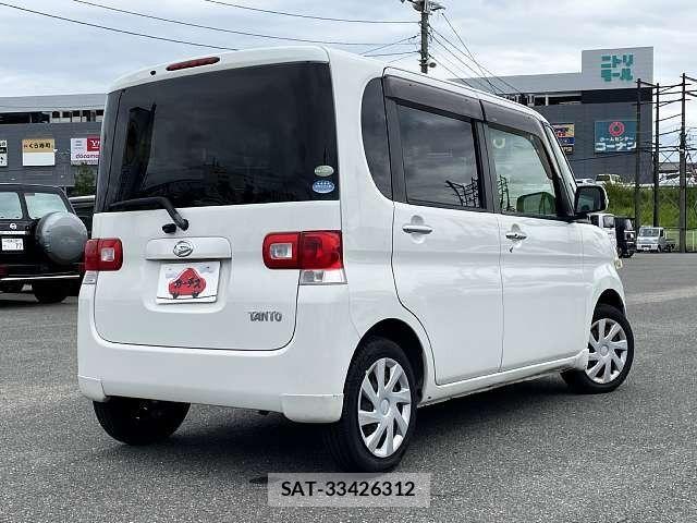 Daihatsu TANTO 2011-10 8746255-2