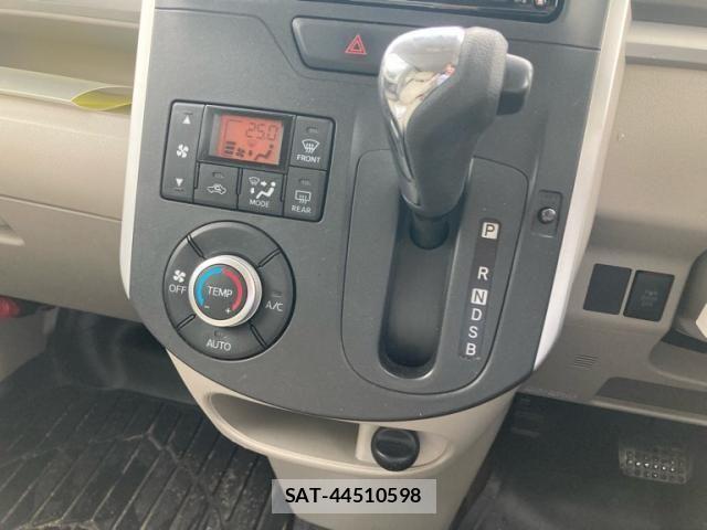 Daihatsu TANTO 2014-04 8782281-24