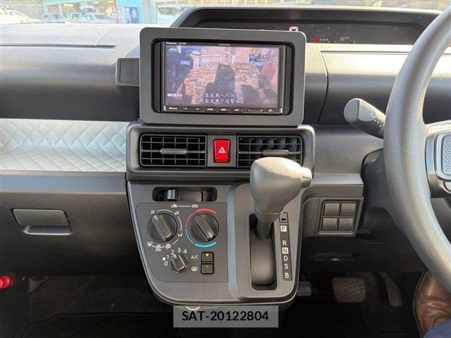 Daihatsu TANTO 2022-02 8797686-24