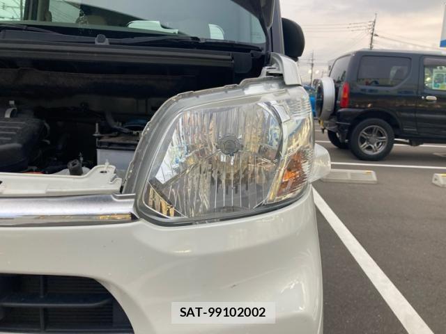 Daihatsu TANTO 2015-10 8797693-11