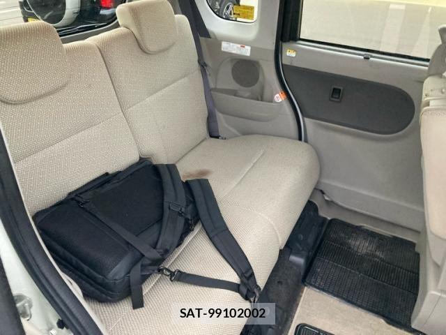 Daihatsu TANTO 2015-10 8797693-14