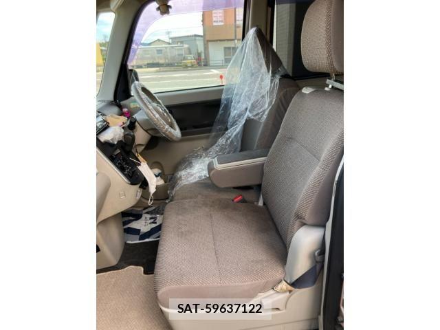 Daihatsu TANTO 2016-08 8797695-13