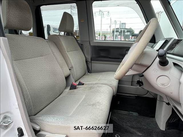 Daihatsu TANTO 2015-12 8831964-9